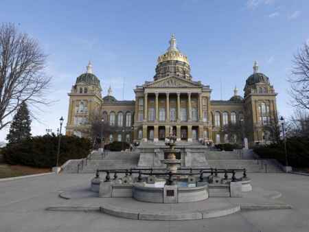 Iowa House Democrats balk at confirmation change
