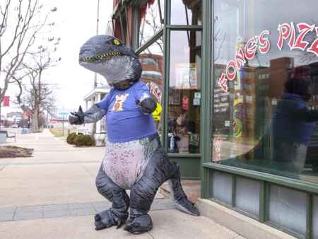 Fong’s Pizza closing Cedar Rapids location