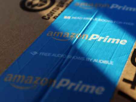 Amazon.com to begin collecting Iowa sales tax Sunday