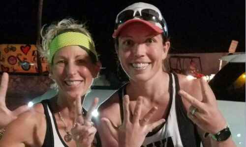 They did it! Eastern Iowa’s Deb Carneol, Sarah Lacina run 7 marathons in 7 days