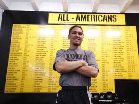 Freed Spencer Lee ready to wrestle for Iowa Hawkeyes