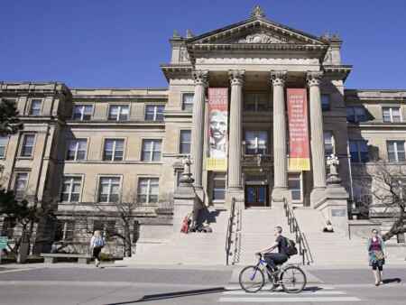 1 Iowa State University student dead, 1 missing after boat capsizes