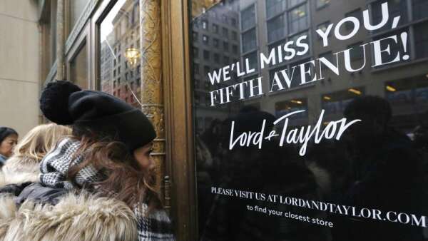 Retail rout continues as Men’s Wearhouse, others seek bankruptcy protection