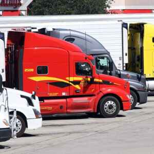 Iowa House caps commercial truck liability at $5M