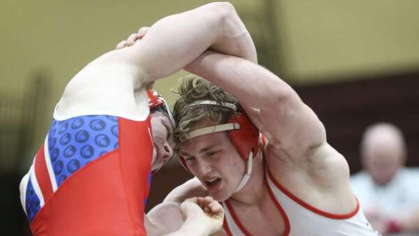 Pinning Combination: Independence tournament and more Iowa high school wrestling thoughts