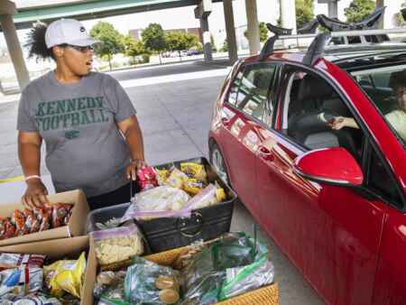 Cedar Rapids woman determined to keep feeding her neighbors after derecho