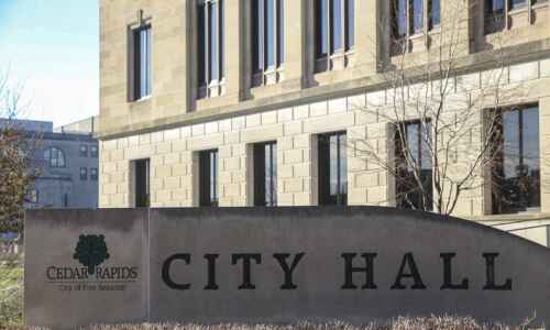 Cedar Rapids lifts mask mandate for city facilities