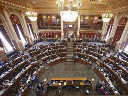 ‘Playing politics’ charges leveled by both parties in Iowa House prison funding debate