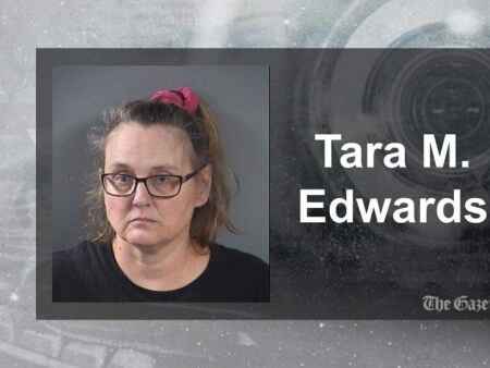 Iowa City woman accused of neglecting older woman, leading to woman’s death