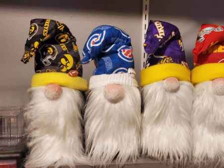 Making gnomes takes hobbyist’s mind off challenging times