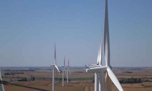 Wind turbine opponents force vote on enlarging Tama County supervisors