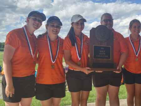 Washington's Sarah Nacos notches another state golf title