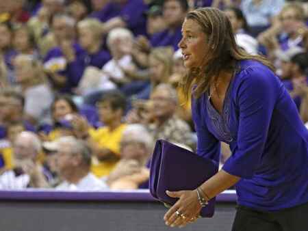 NCAA volleyball tournament begins Friday for UNI, Iowa State