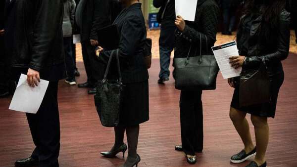 Iowa sees small dip in unemployment claims in last full week of August