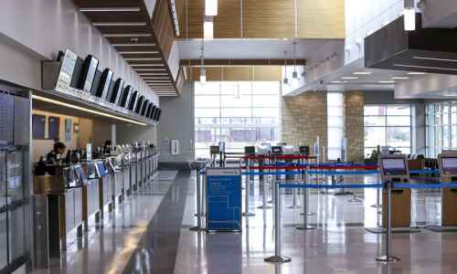 Mandatory health screenings proposed for Eastern Iowa Airport