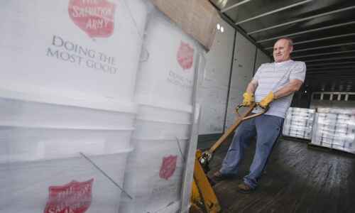 Cedar Rapids Salvation Army volunteers deployed to flood region