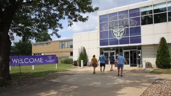 Students, community members react to Iowa Wesleyan closing