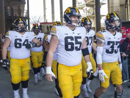 Hawkeyes embrace being underdog ahead of Big Ten title fight