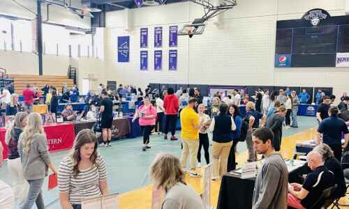 Hundreds of Wesleyan students browse new college options
