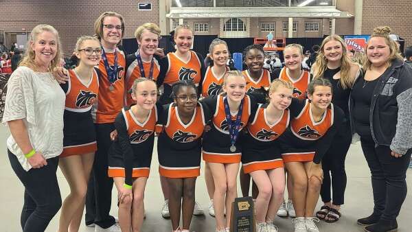 Grinnell High School Cheer/Dance, Stunt teams earn top competition honors