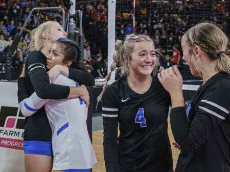 Hard-hitting, aggressive-serving Sioux Center sweeps West Liberty