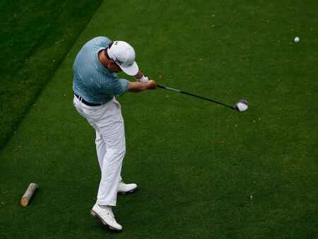 Zach Johnson 5-over at Masters