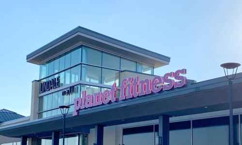 Planet Fitness, Kwik Star open new stores in the Corridor