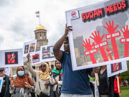 Iowa City’s Sudanese community calls for end to violence in Sudan