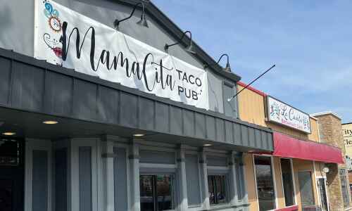 New taco restaurant opens in former Moose McDuffy’s