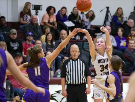 Photos: Alburnett at North Linn girls’ basketball