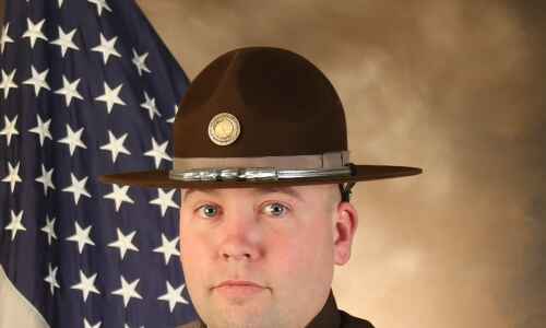 Iowa trooper dies after crash last week in northeast Iowa