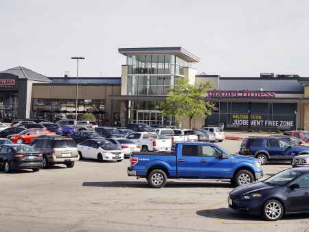 City leaders, tenants optimistic about sale of Lindale Mall