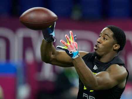 Breece Hall showcases pass-catching abilities at Iowa State pro day