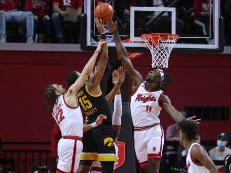 Late foul call and offensive futility doom Hawkeyes at Rutgers