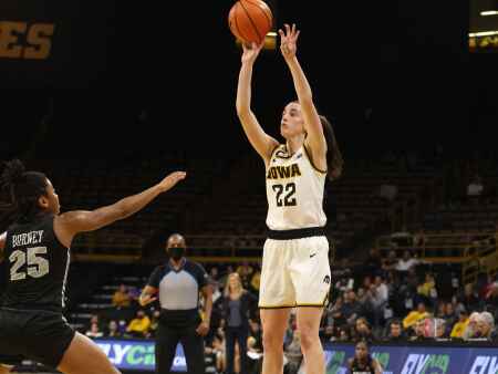 Caitlin Clark’s shooting numbers have dipped; her confidence hasn’t