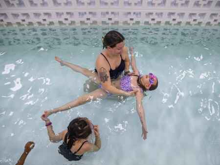 Partnership gives Cedar River Academy second graders free C.R. swim lessons