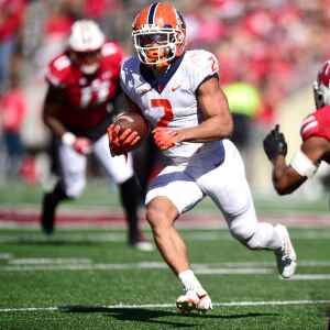 5 Illinois players to watch against Iowa