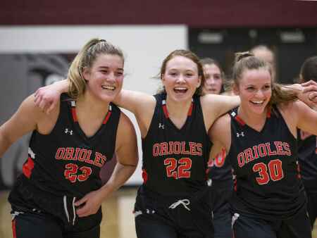 Springville rolls past unbeaten Baxter for girls’ state basketball spot