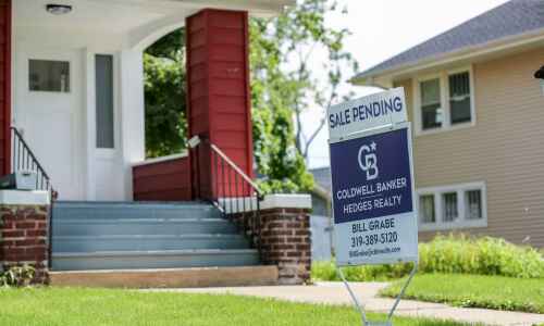Iowa housing market ‘hotter than a pistol’