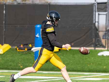 Rhys Dakin has ‘big shoes to fill,’ works to chart own path at punter