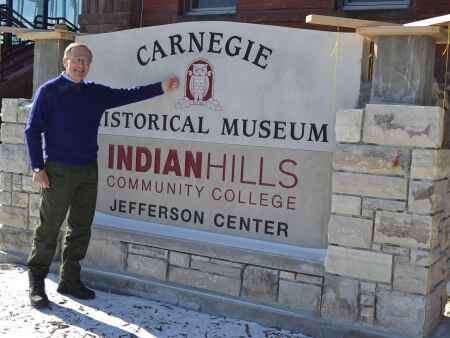 Eyre becomes interim director at Carnegie museum