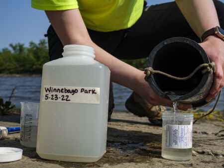 Citizen scientists take a “snapshot” of nitrate levels in Cedar River