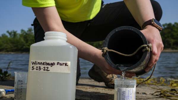 Citizen scientists take a “snapshot” of nitrate levels in Cedar River
