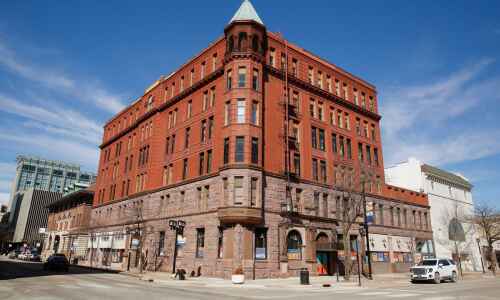 Emerson seeks tax credits to boost $30M Guaranty Bank redevelopment