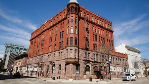 Emerson seeks tax credits to boost $30M Guaranty Bank redevelopment