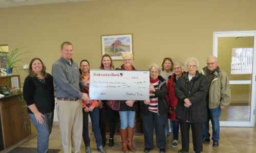 Federation bank donates to Richland day care center