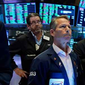 Stocks fall on recession fears; Dow slips into bear market