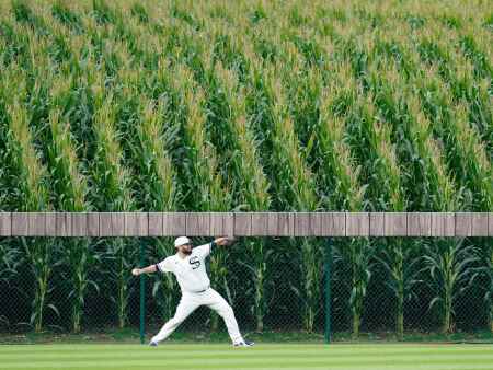 Kernels, River Bandits to play game at Field of Dreams