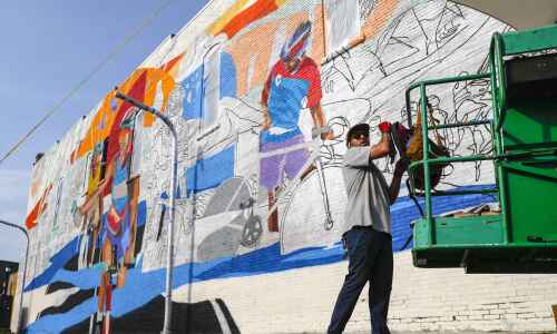 Public, private investments spur public art ‘boom’ in C.R..
