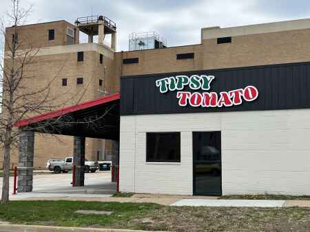 New Cedar Rapids pizza restaurant opening after months of anticipation